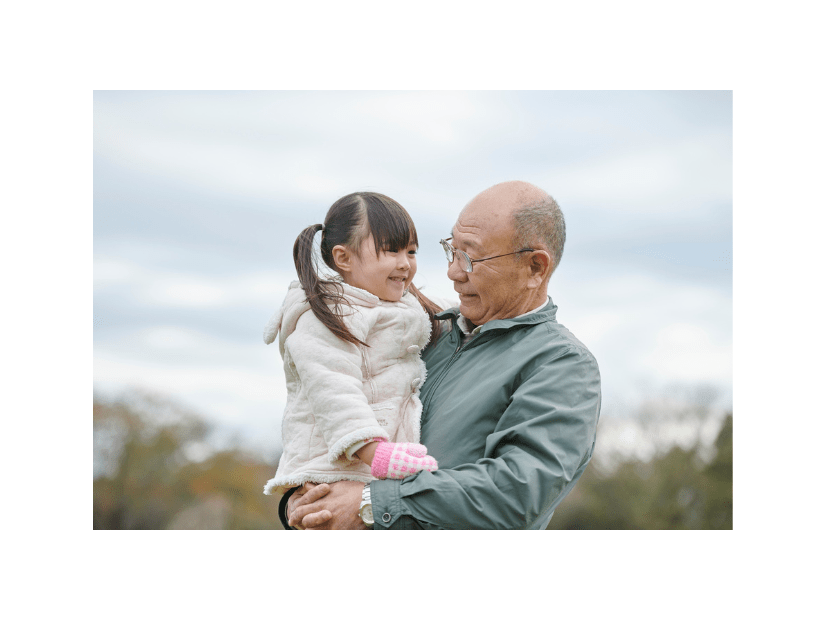 年1回だけ交流する祖父と孫　孫が祖父の薄い髪を触りドキッ！？　予想外の反応に「嬉しかった」