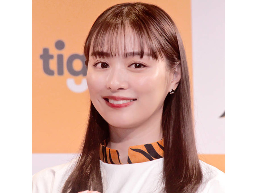 内田理央「これがすごく大好き」保湿と塗り心地◎！愛用のマットカラーリップ