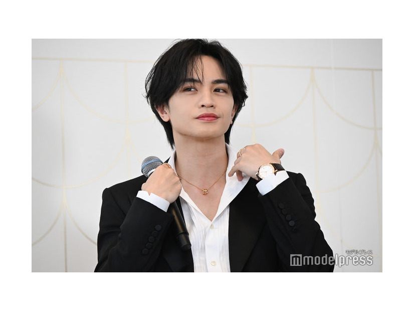 ラグジュアリーな雰囲気をまとうSEXY中島健人（C）モデルプレス