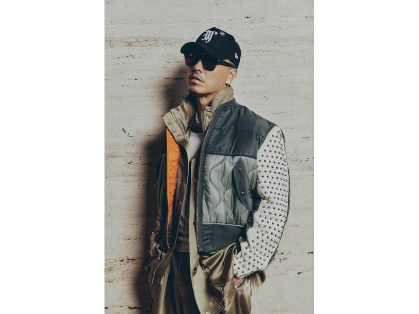 【独占コメント到着】AK-69活動30周年を記念したベストアルバム「BEST OF AK-69 “Yellow Gold”」をリリース！全曲再録音、再ミックス、再マスタリングを行った全20曲を収録