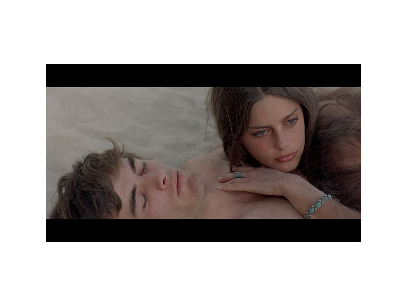 『砂丘』©2026 WBEI