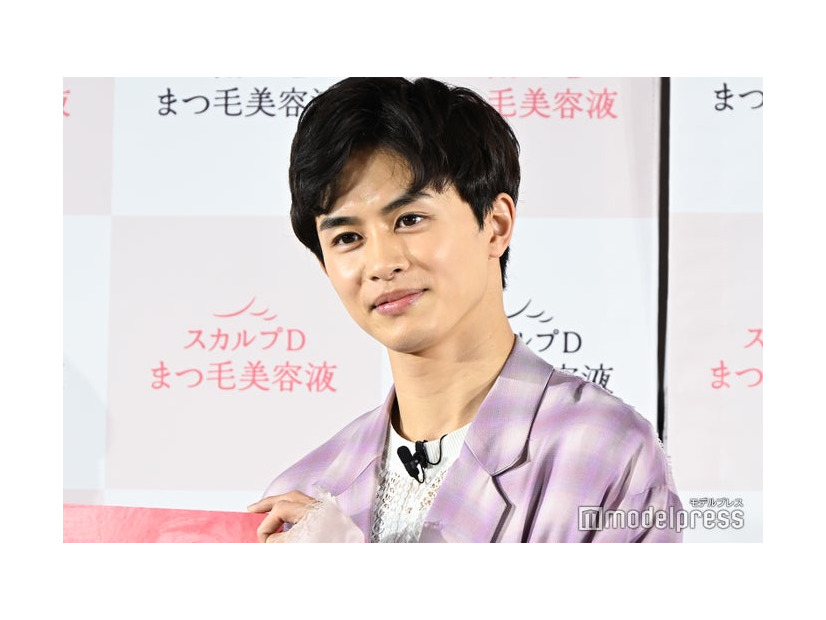 ブランドアンバサダーに就任した草川拓弥（C）モデルプレス