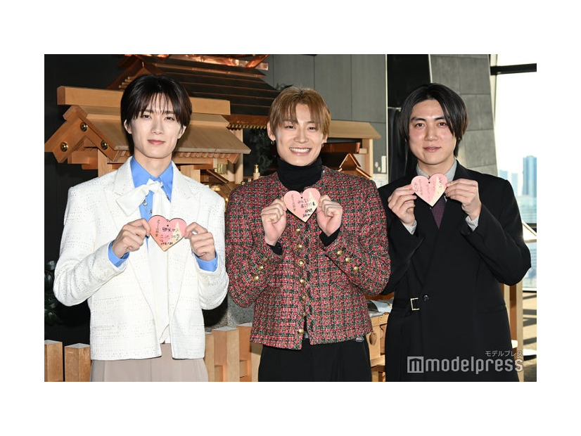 山中柔太朗、高松アロハ、八重樫風雅監督（C）モデルプレス