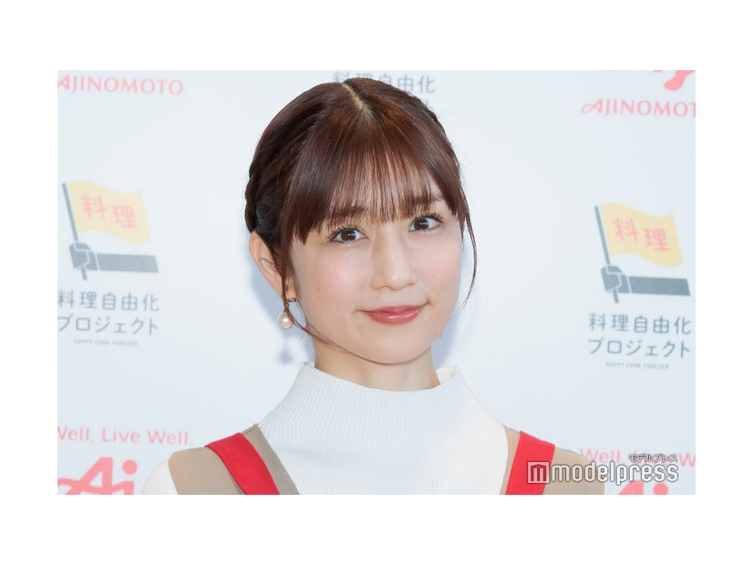 メディア発表会に出席した小倉優子（C）モデルプレス