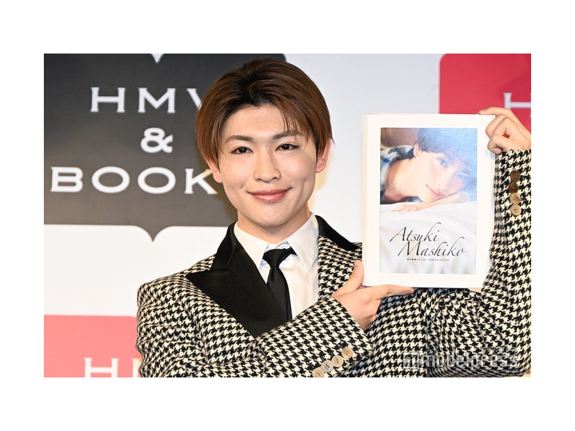 「増子敦貴カレンダー2026.04-2027.03」囲み取材に出席した増子敦貴（C）モデルプレス