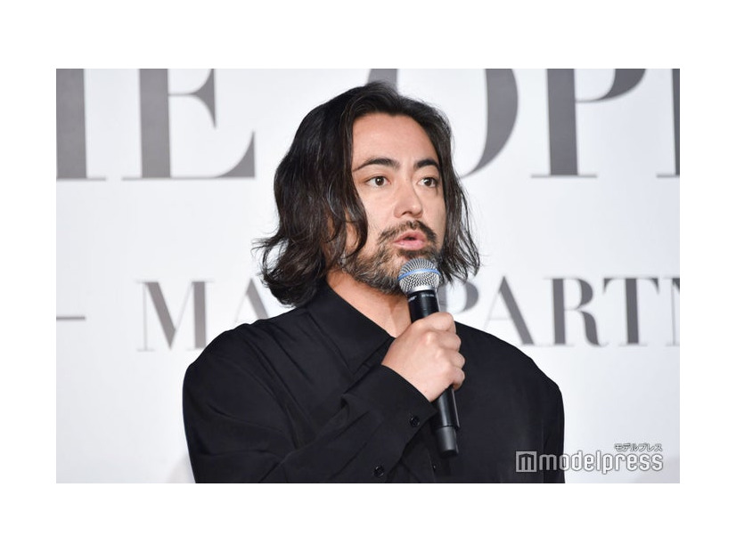 発表会に出席した山田孝之（C）モデルプレス