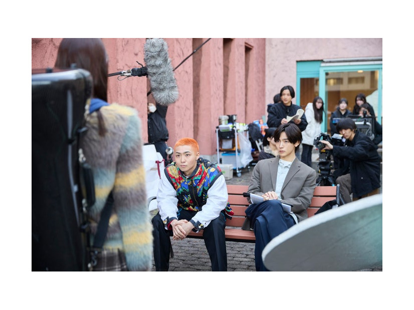 八村倫太郎、NOA（C）「救い、巣喰われ」製作委員会・MBS