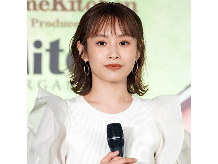 高橋愛「すっごい良い香り」癒しのアイケア！ロールオン美容液を紹介