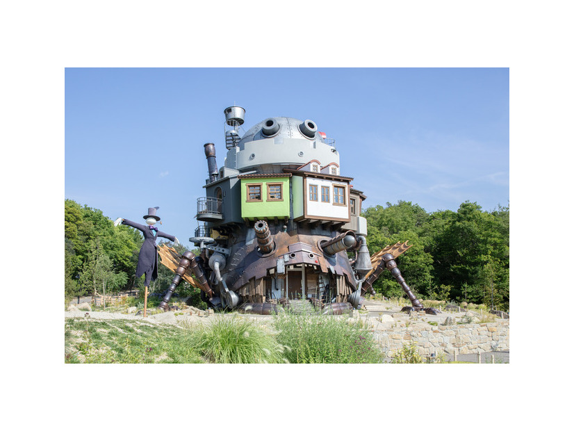 魔女の谷「ハウルの城」© Studio Ghibli