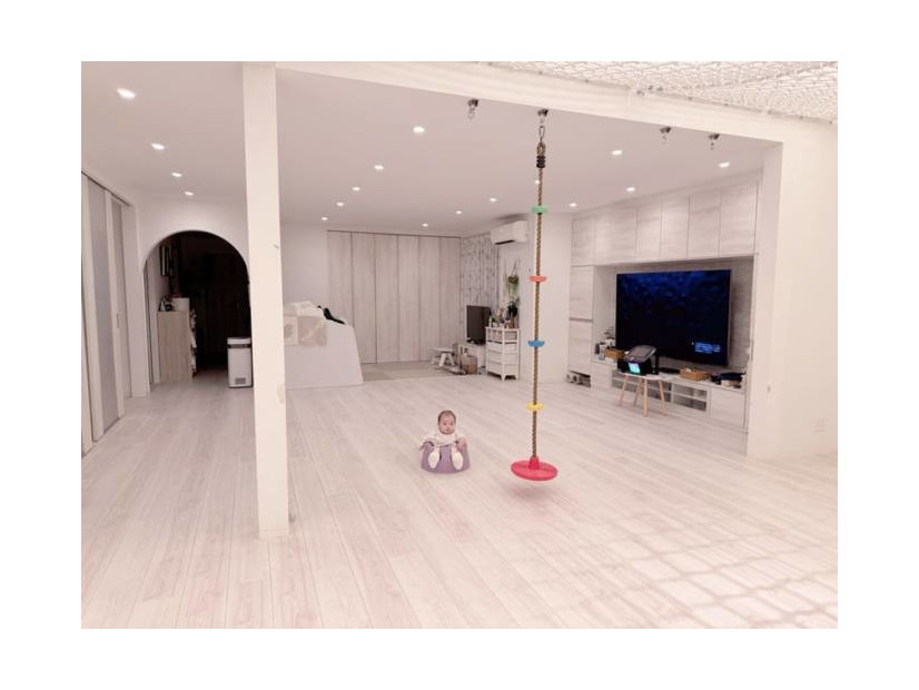 辻希美、自宅リビングの引っ越し＆リフォームを報告「とんでもない大工事」