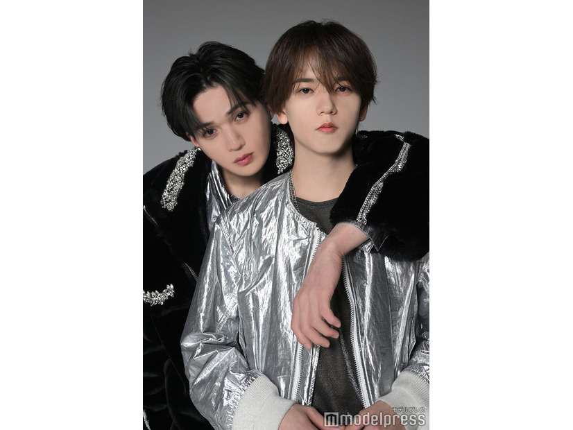 モデルプレスのインタビューに応じた八木勇征、中島颯太（C）モデルプレス