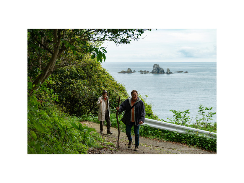 『レンタル・ファミリー』©2026 Searchlight Pictures. All Rights Reserved.　