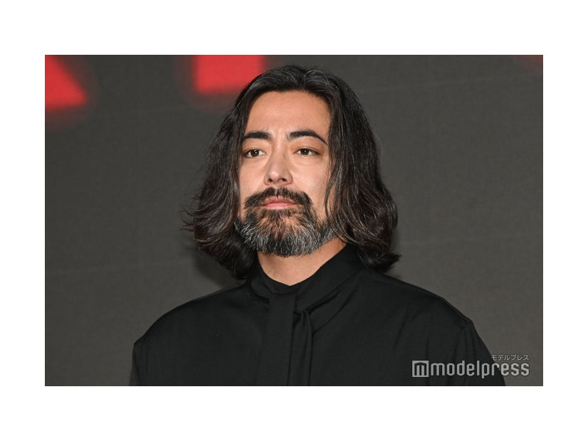 発表会に登壇した山田孝之（C）モデルプレス