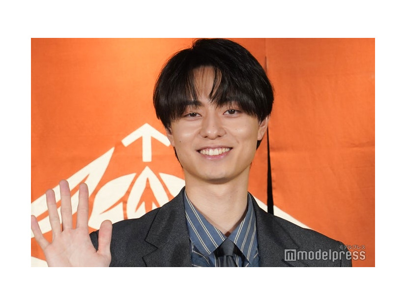 “お父さん”と呼ばれている作間龍斗（C）モデルプレス