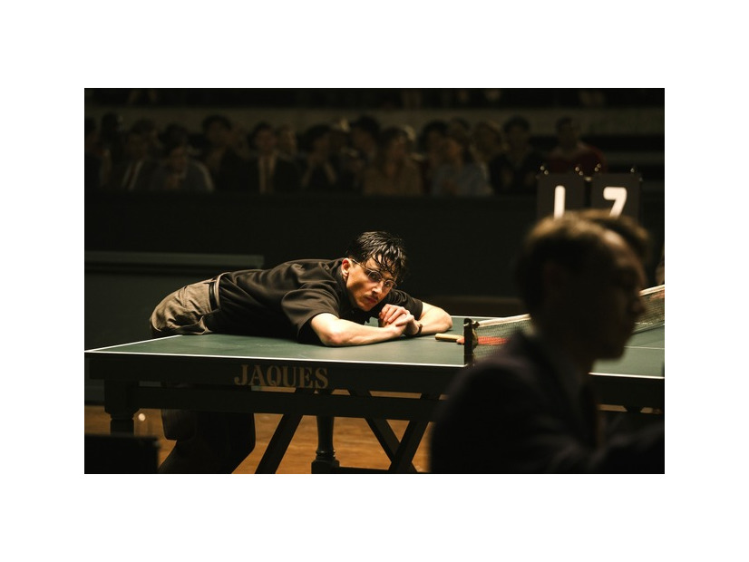 『マーティ・シュプリーム 世界をつかめ』© 2025 ITTF Rights LLC. All Rights Reserved.