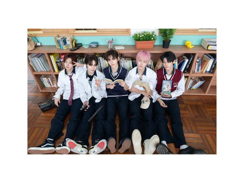 90年代クラス「応答せよ！僕らのハイスクール」(C) 2026 SM ENTERTAINMENT & eggiscoming CO., Ltd. ALL RIGHTS RESERVED.