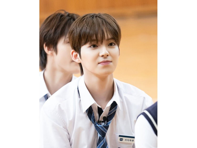 サダハル「応答せよ！僕らのハイスクール」(C) 2026 SM ENTERTAINMENT & eggiscoming CO., Ltd. ALL RIGHTS RESERVED.