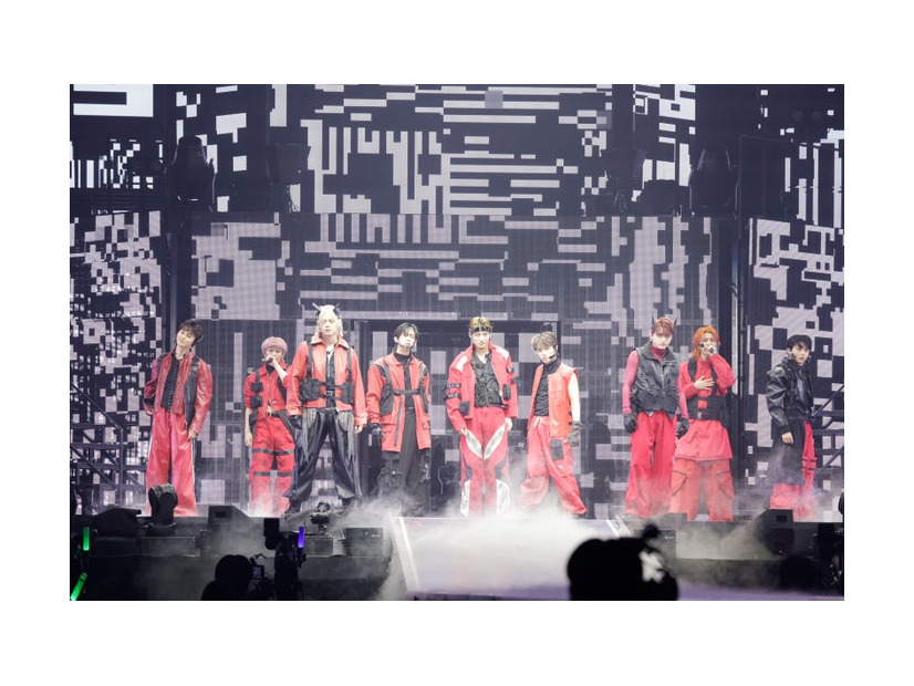 超特急（撮影：米山三郎、笹森健一）