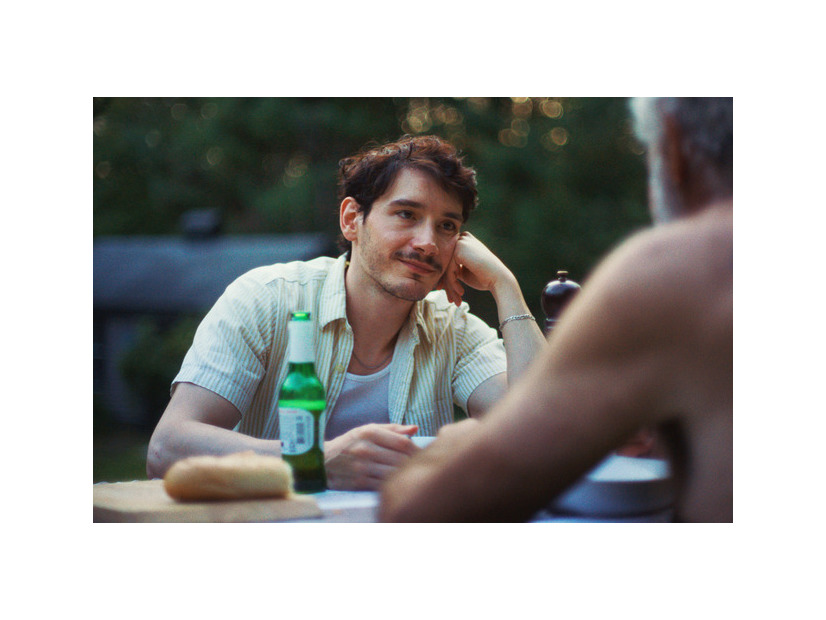 『ドランクヌードル』© 2025 Lucio Castro Inc.