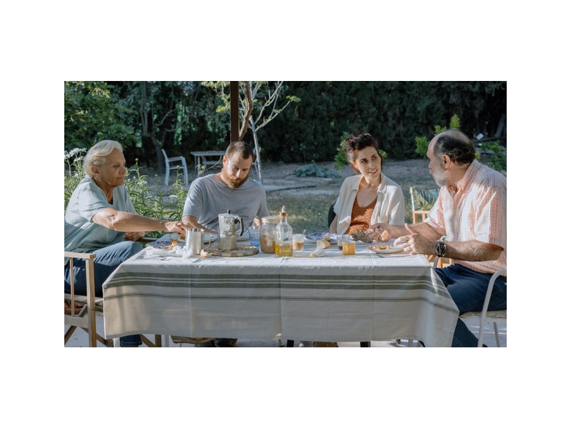 『幸せの、忘れもの。』© 2025. Distinto Films SLU, Nexus Creafilms SL, A Contracorriente Films SL, Diverso Films AIE