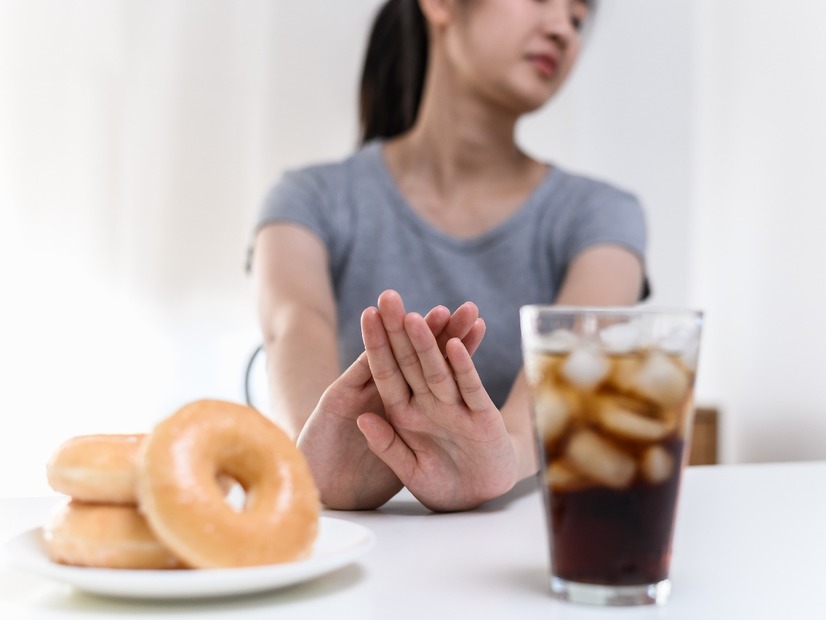 「意志が弱い」は間違い。ダイエット成功の鍵は「お菓子を隠す」！