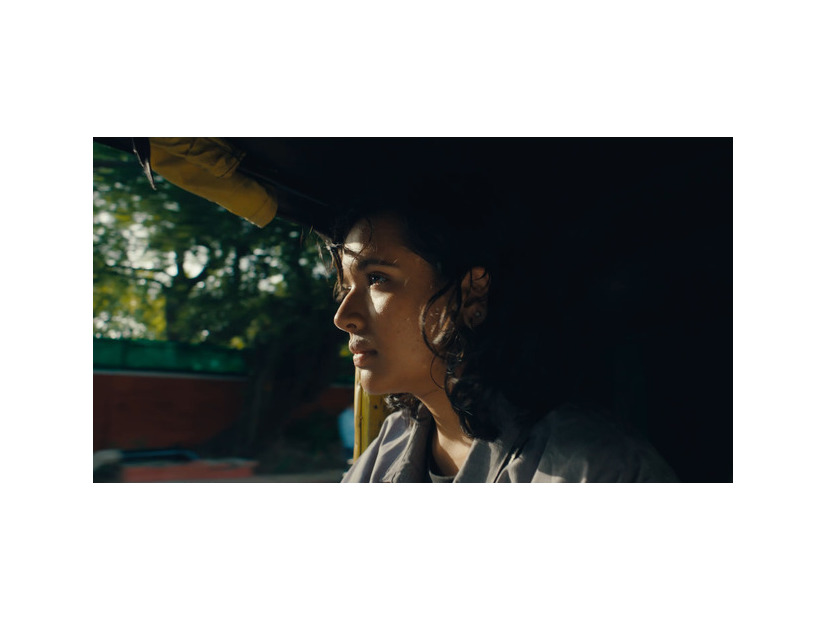 『サリーショップで』