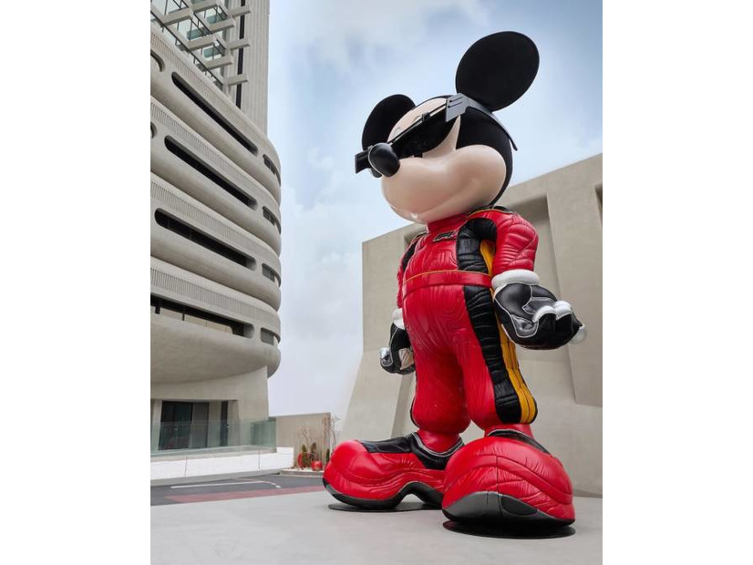 ジェントルモンスター×ディズニー×F1(R)、レーシングカーをイメージしたアイウェアを発売