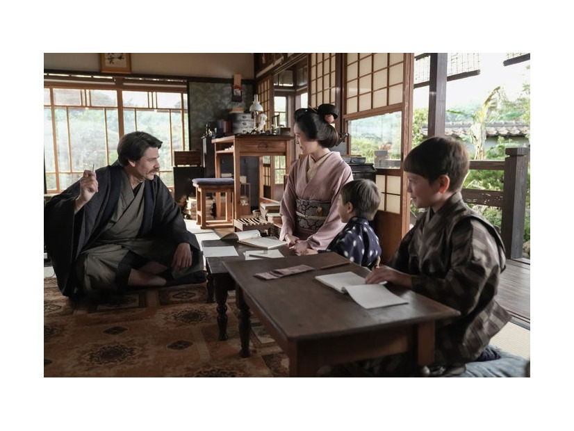 トミー・バストウ、高石あかりら「ばけばけ」第116話（C）NHK