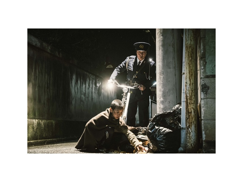 『名無し』(C)佐藤二朗 永田諒 ／ ヒーローズ　(C)2026 映画「名無し」製作委員会