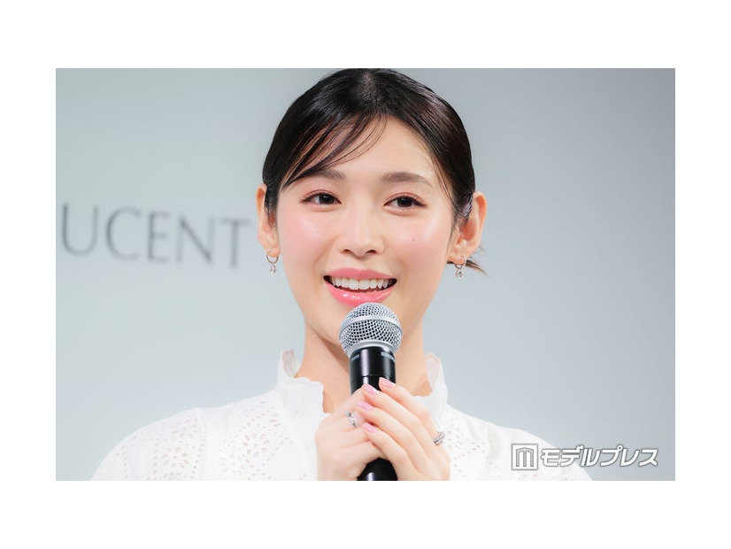 メナード ブライトニング シリーズ「フェアルーセント」新ミューズ就任記者発表会に出席した白石聖（C）モデルプレス