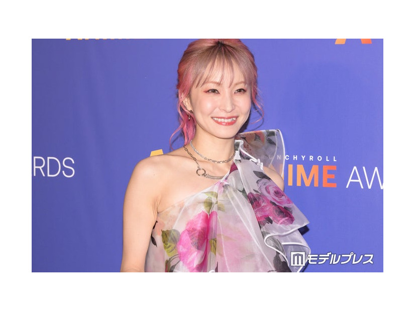 LiSA（C）モデルプレス