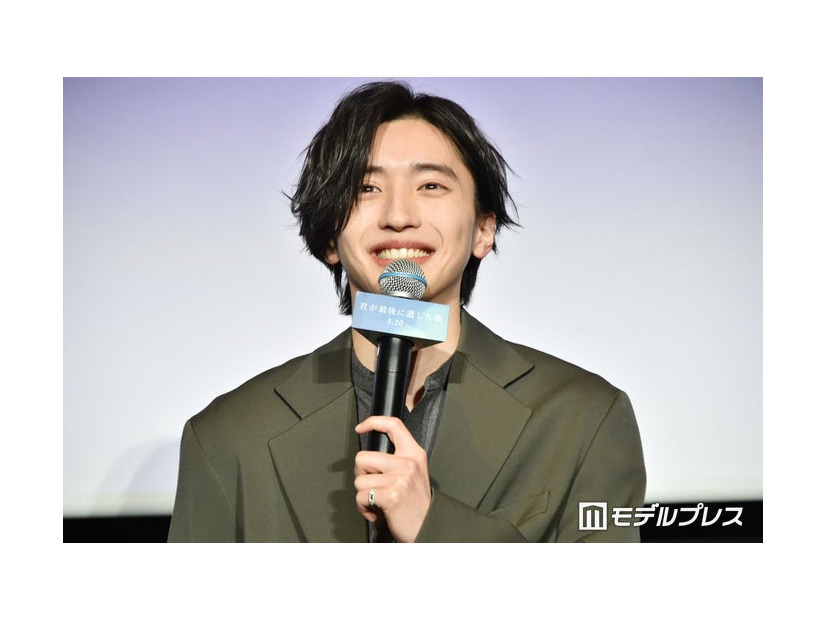 全部エゴサーチすることを宣言した道枝駿佑（C）モデルプレス