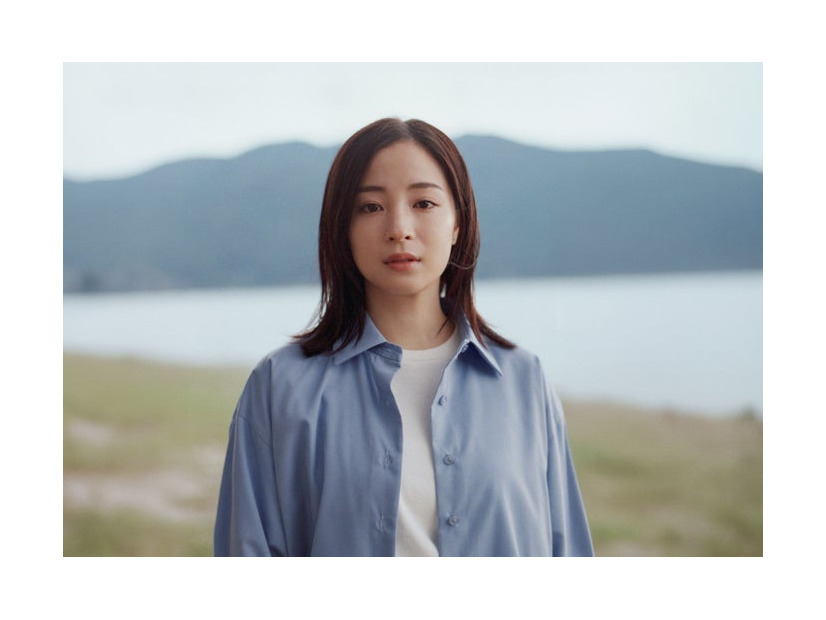 広瀬すず（C）2027「存在のすべてを」製作委員会（C）塩田武士／朝日新聞出版