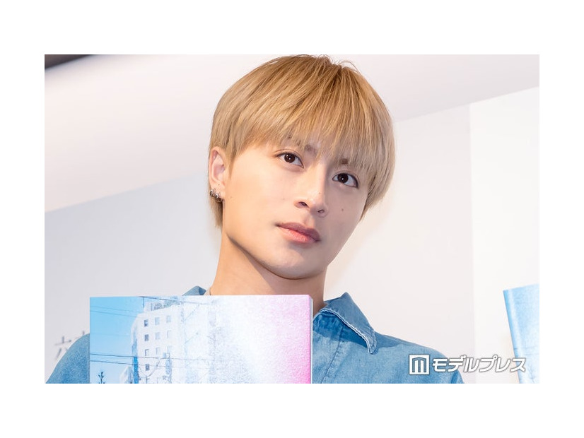 「Footprints」発売記念イベント取材に出席した白濱亜嵐（C）モデルプレス