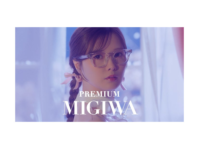 白石麻衣「プレモルの缶が金から紺に変わるころ」ミュージックビデオ（提供写真）