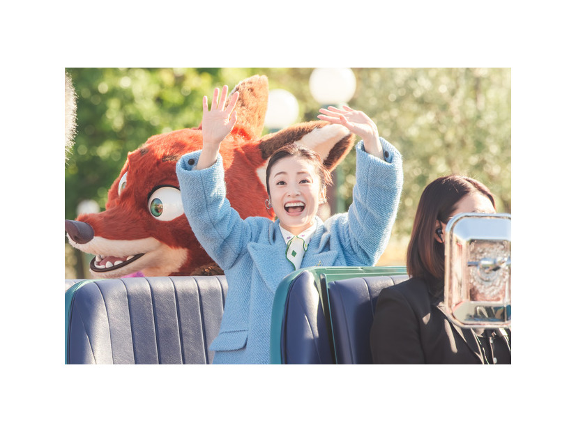 上戸彩がサプライズでパレードルートに登場！スペシャルグリーティング、『ズートピア2』公開初日に開催