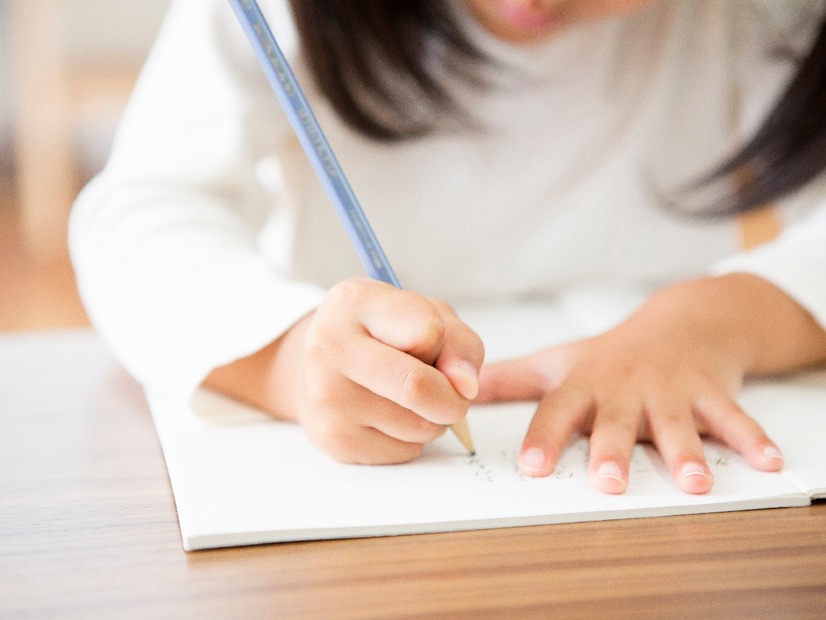 子どもの集中力が続かないのは「タンパク質不足」が原因かも？効果的に摂取するためのおすすめ食材と食べ方【小児科専門医が解説】