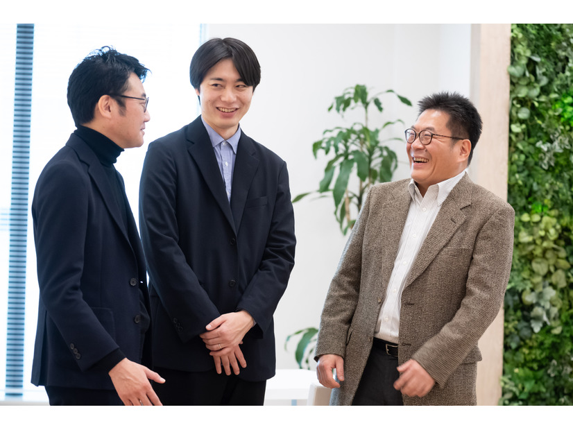 胃のトラブル解決代表選手「タケプロンｓ」が薬局で買えるようになりました！働く更年期世代と胃の「意外な事実」をアリナミン製薬に聞いてみた