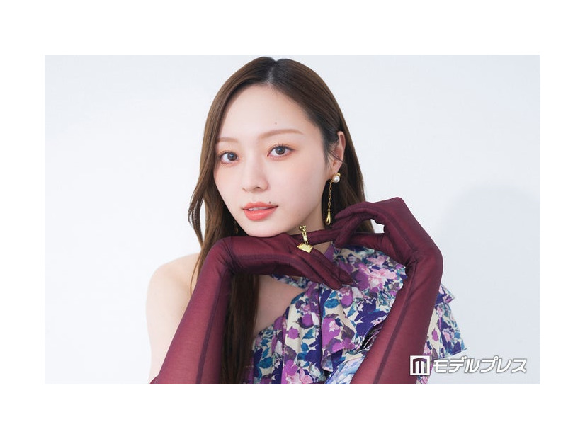 モデルプレスのインタビューに応じた梅澤美波（C）モデルプレス