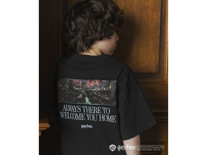 Tシャツ〈10：ブラック/The Great Hall〉