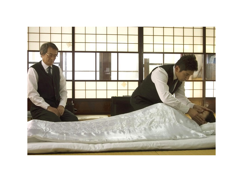 『おくりびと』 ©2008 映画「おくりびと」製作委員会