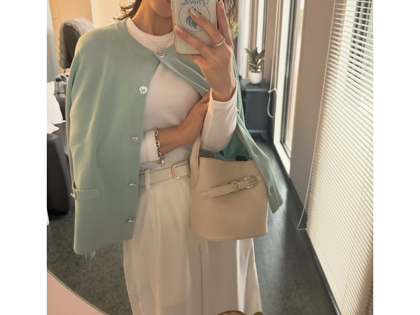 ミント×ホワイトで爽やかに。【ユニクロ】定番リブロンＴを格上げする春の好印象スタイル【40代の毎日コーデ】