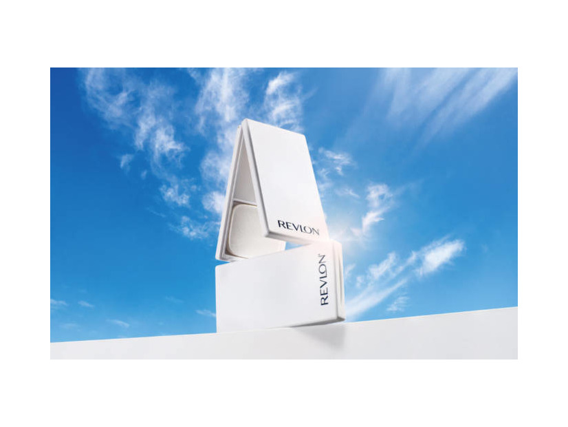 レブロン、人気下地「フォトレディ アンチシャイン バーム」待望の復刻