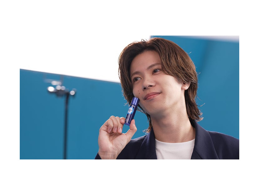 神宮寺勇太／新TVCM「効果の部屋速攻ステロイド」篇メイキング（提供写真）