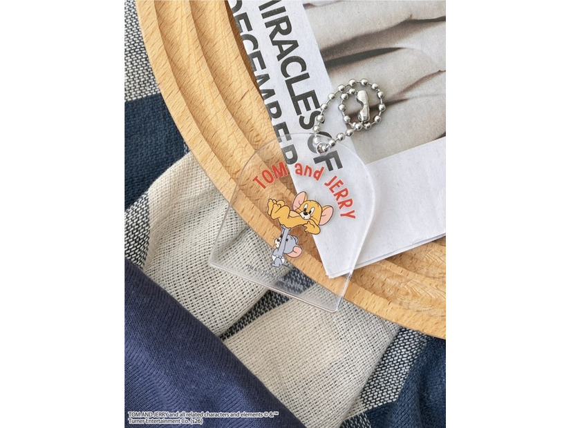 アクリルキーホルダー付　トムとジェリーTシャツ　￥2,450（税込価格 ￥2,695)