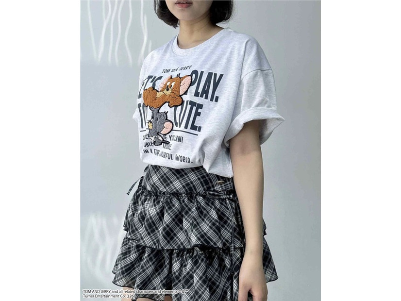 アクリルキーホルダー付　トムとジェリーTシャツ　￥2,450（税込価格 ￥2,695)