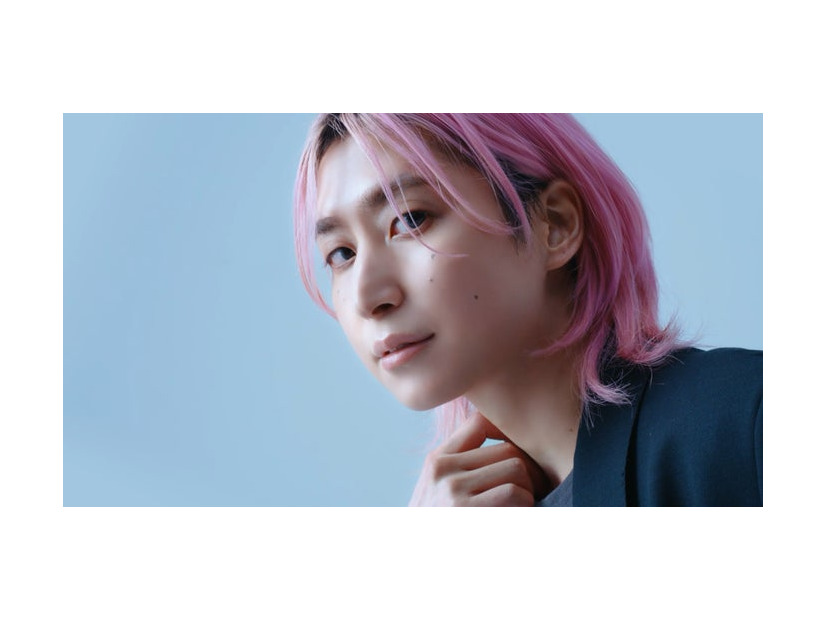 佐久間大介／新CM『ベースメイクはUVプライマー』篇より（提供写真）