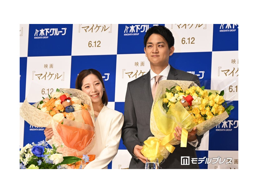 現役引退発表会見に出席した三浦璃来選手、木原龍一選手（C）モデルプレス