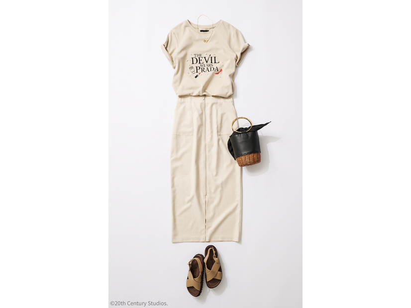 『プラダを着た悪魔』Stola.別注Tシャツ© 2025 20th Century Studios.