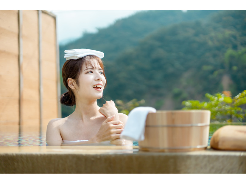 温泉旅行でビックリ！ 男性が「育ちが悪い」と感じる40代女性のお風呂マナー【GWベストセレクション】